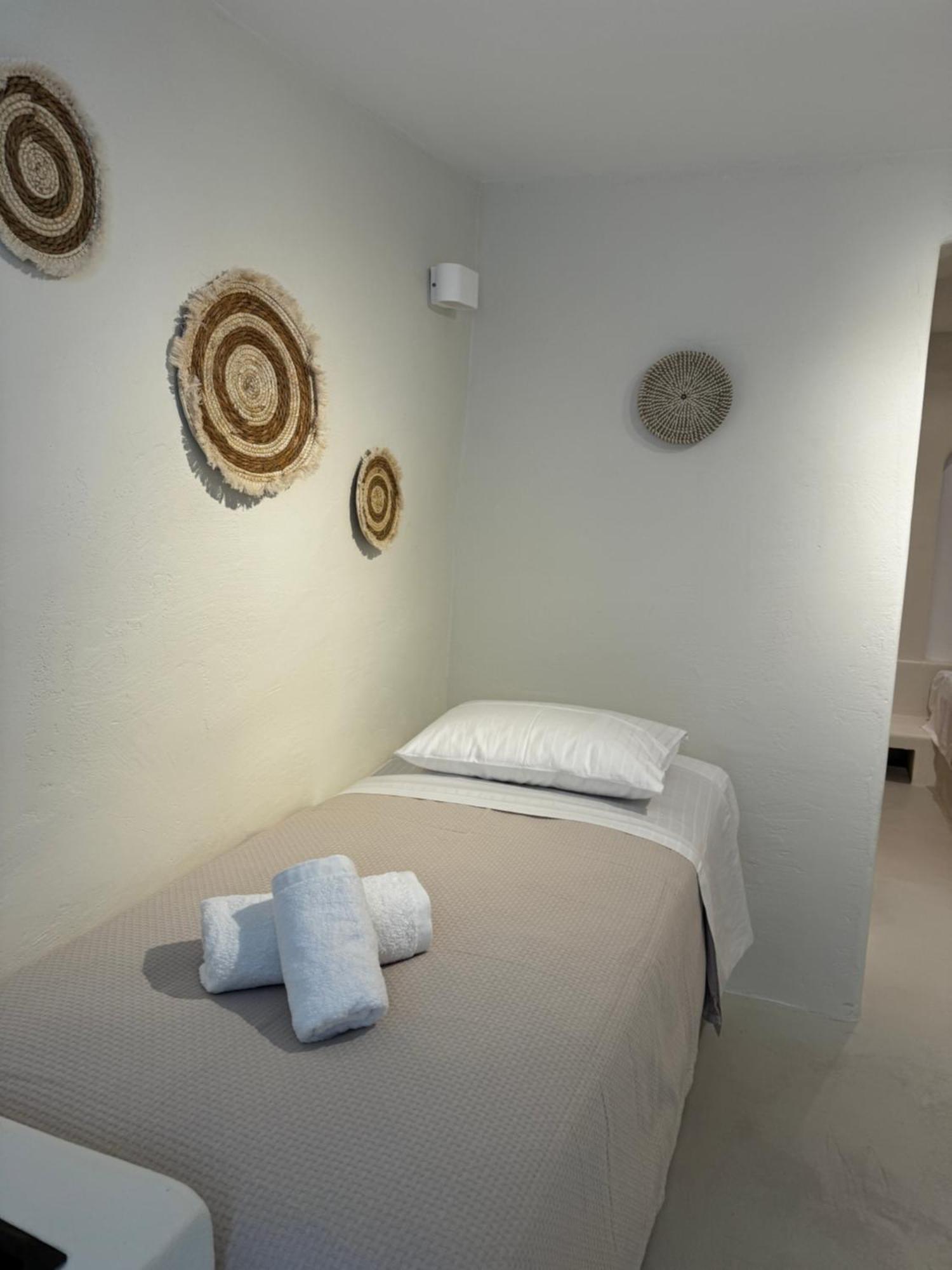 White Sand Cave Suite Иос Экстерьер фото